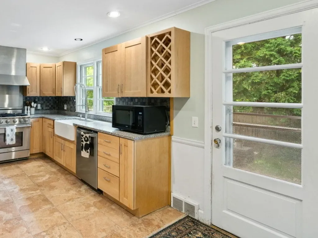 10 Crescent Road Burlington VT 05401