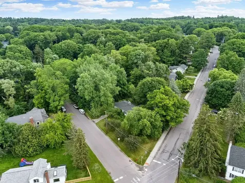 10 Crescent Road Burlington VT 05401