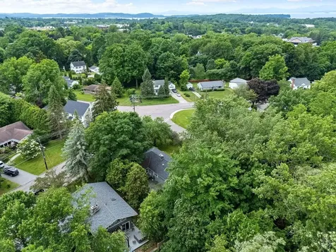 10 Crescent Road Burlington VT 05401