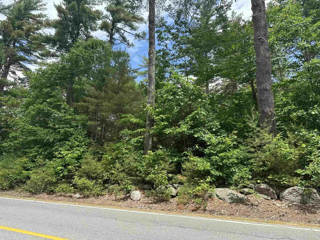 M404-l47 Province Lake Road Effingham NH 03882
