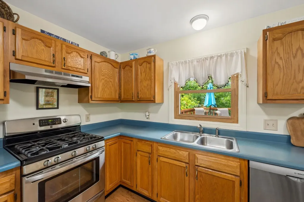 60 Savage Court Williston VT 05495