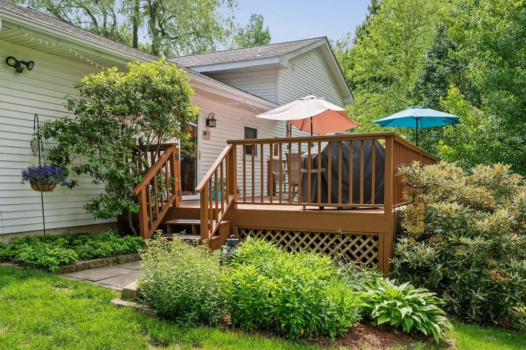 60 Savage Court Williston VT 05495