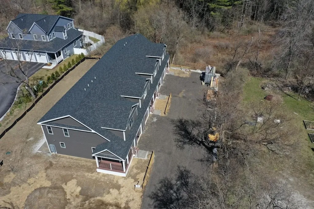 925 Falls Road Shelburne VT 05482