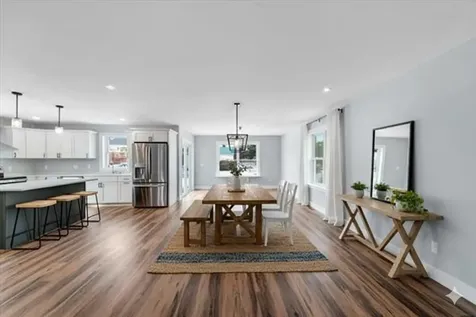 925 Falls Road Shelburne VT 05482