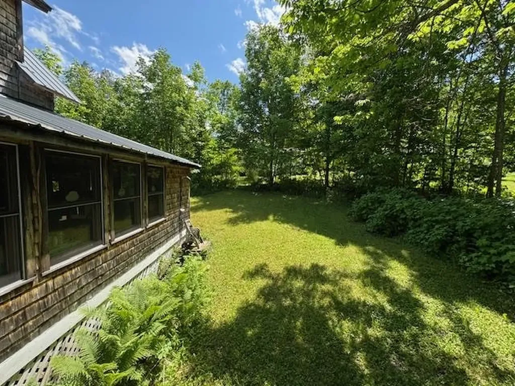 49 North Randolph Road Greensboro VT 05841