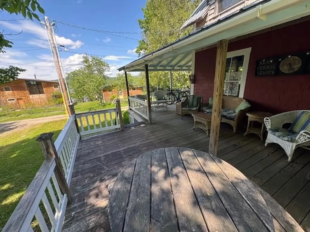 49 North Randolph Road Greensboro VT 05841