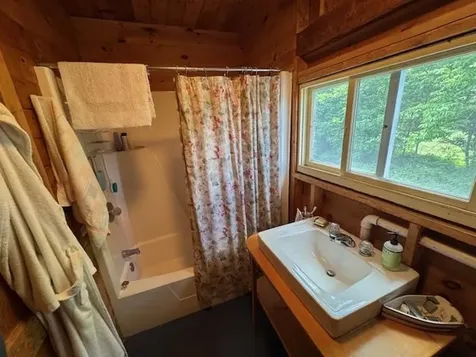 49 North Randolph Road Greensboro VT 05841