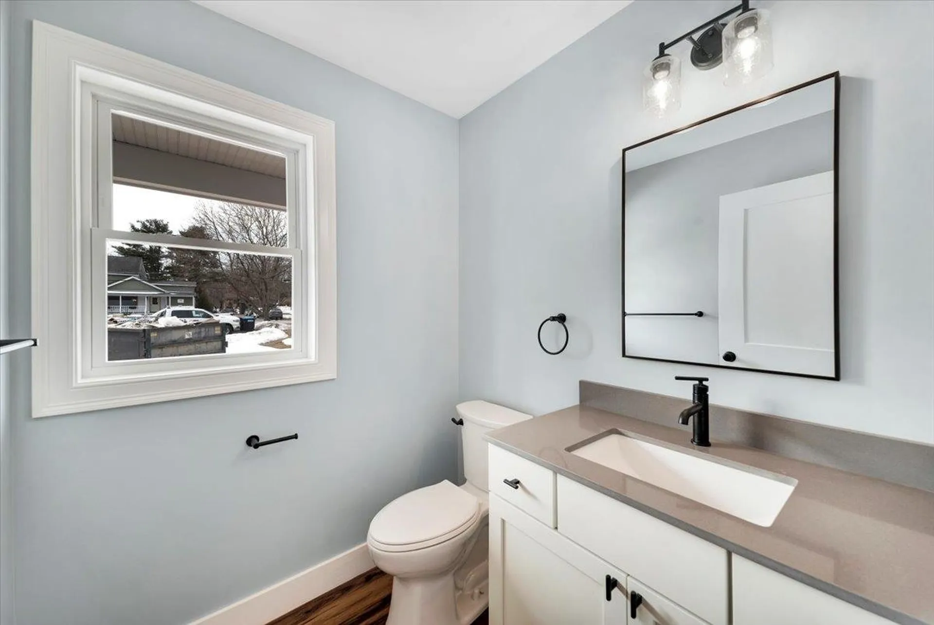 925 Falls Road Shelburne VT 05482