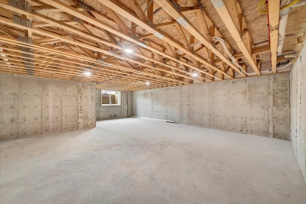 925 Falls Road Shelburne VT 05482