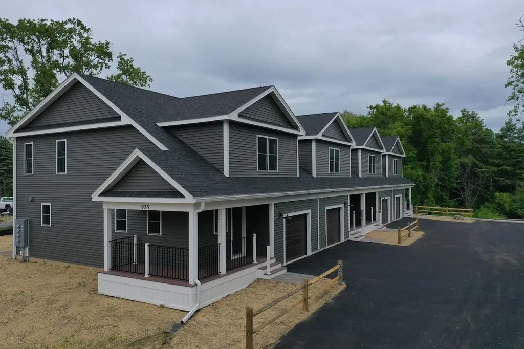 925 Falls Road Shelburne VT 05482