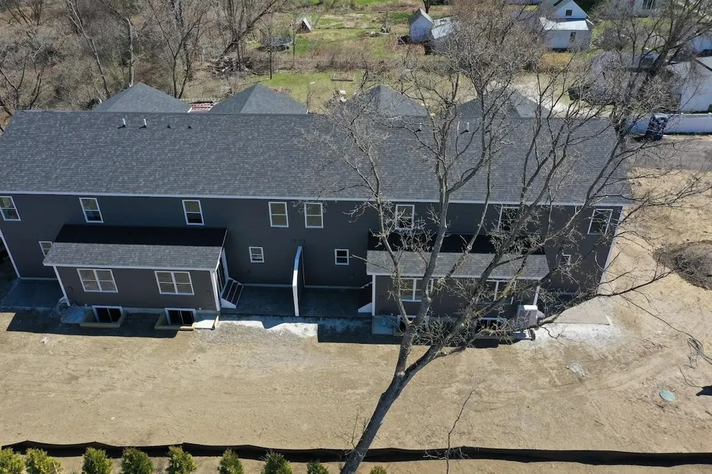 925 Falls Road Shelburne VT 05482