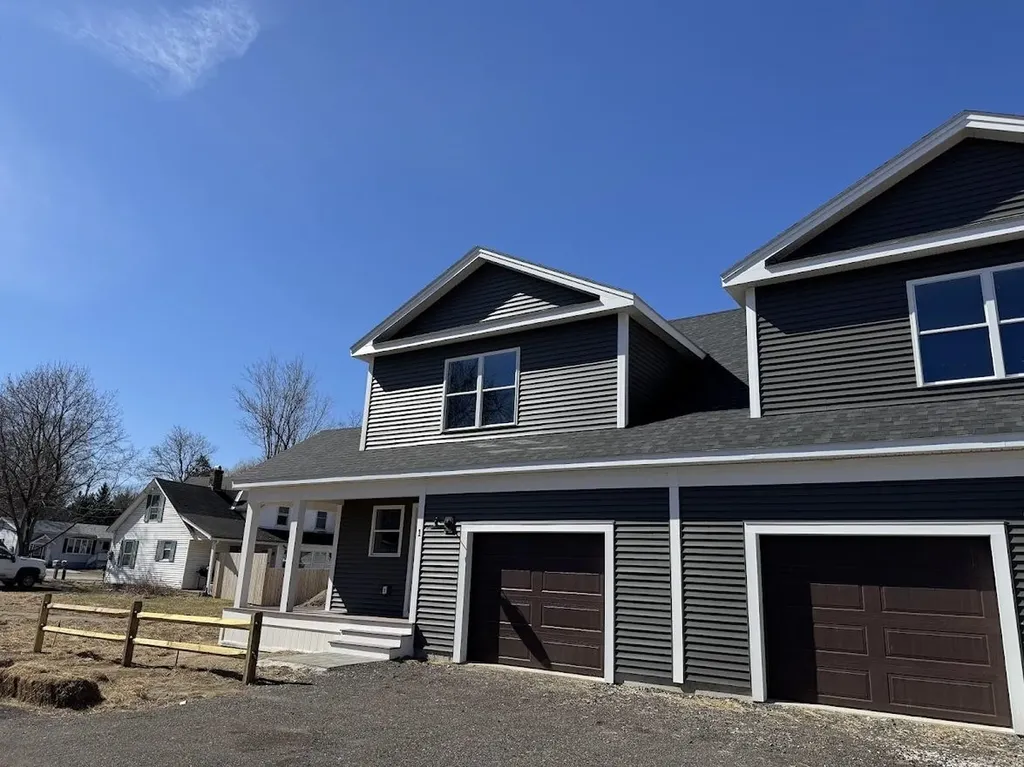 925 Falls Road Shelburne VT 05482