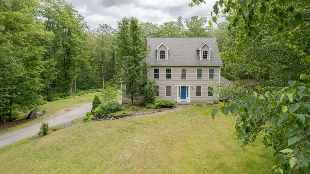 17 Stanley Pond Drive Rochester NH 03839