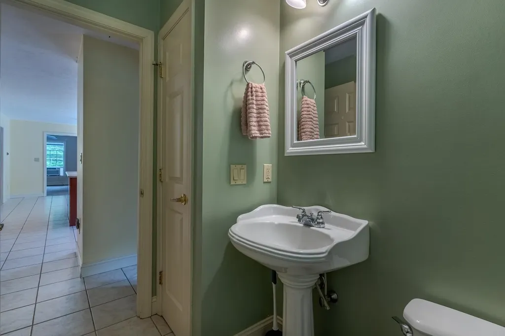 17 Stanley Pond Drive Rochester NH 03839