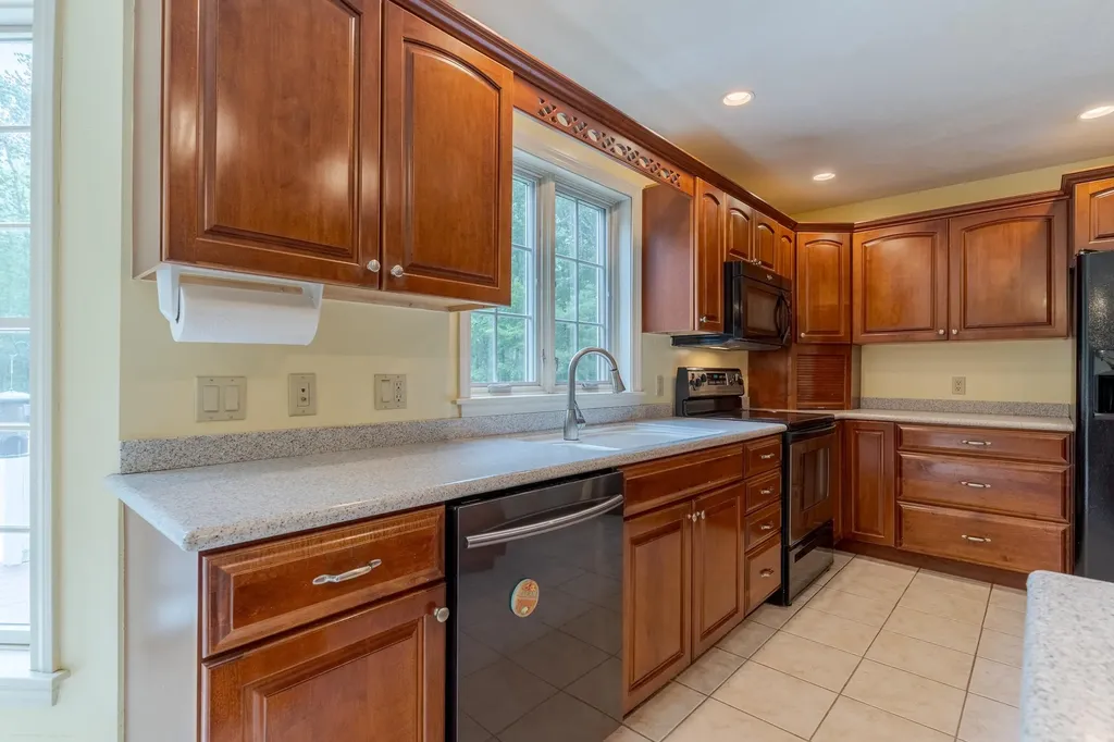 17 Stanley Pond Drive Rochester NH 03839