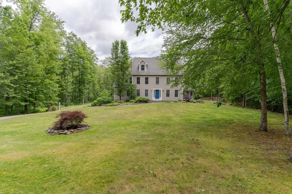 17 Stanley Pond Drive Rochester NH 03839