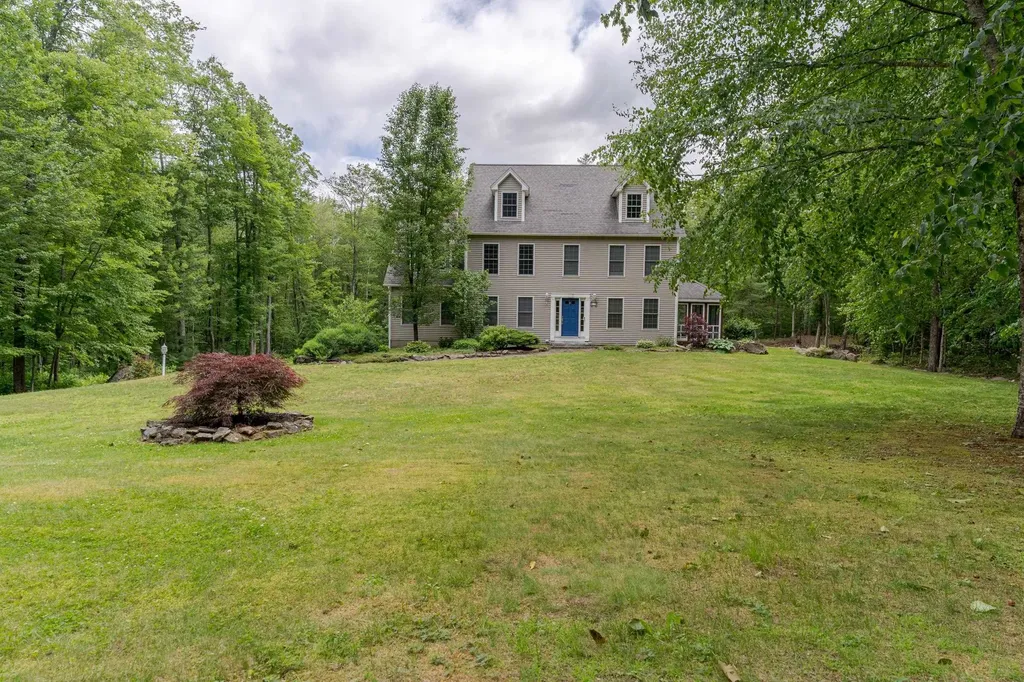 17 Stanley Pond Drive Rochester NH 03839
