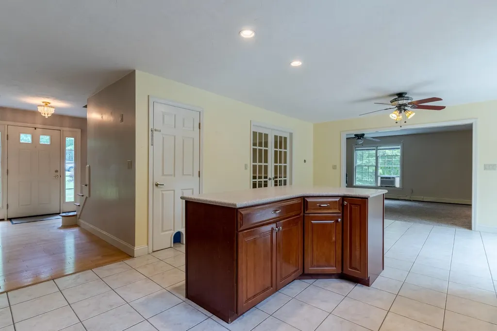 17 Stanley Pond Drive Rochester NH 03839