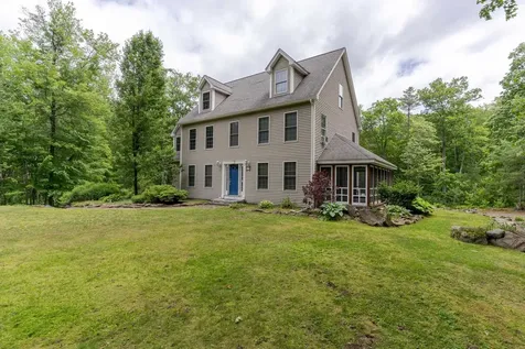 17 Stanley Pond Drive Rochester NH 03839