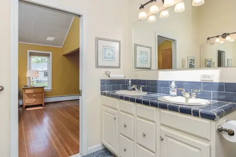 3 Mooreland Avenue Concord NH 03301