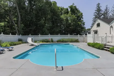 3 Mooreland Avenue Concord NH 03301