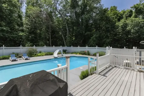 3 Mooreland Avenue Concord NH 03301