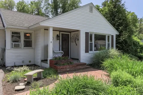 3 Mooreland Avenue Concord NH 03301