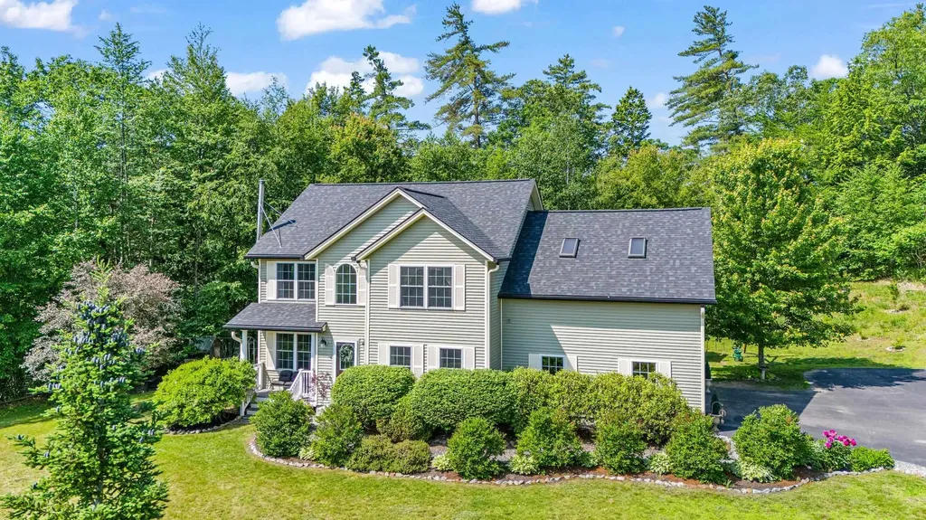 26 Hobbs Court Wilton NH 03086