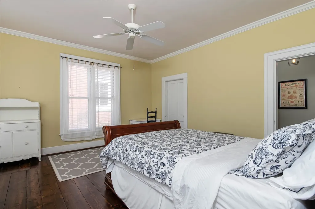 534 Elm Street Chester VT 05143