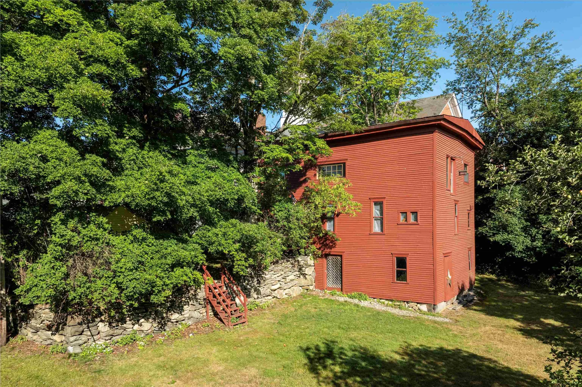 534 Elm Street Chester VT 05143