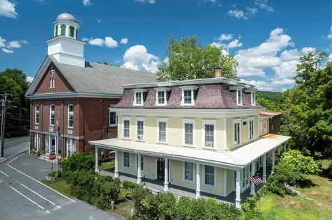 534 Elm Street Chester VT 05143