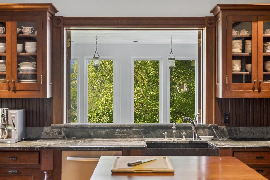 2589 W. Sandgate Road Sandgate VT 05250