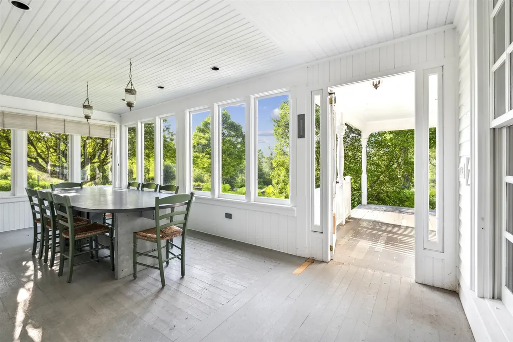 2589 W. Sandgate Road Sandgate VT 05250