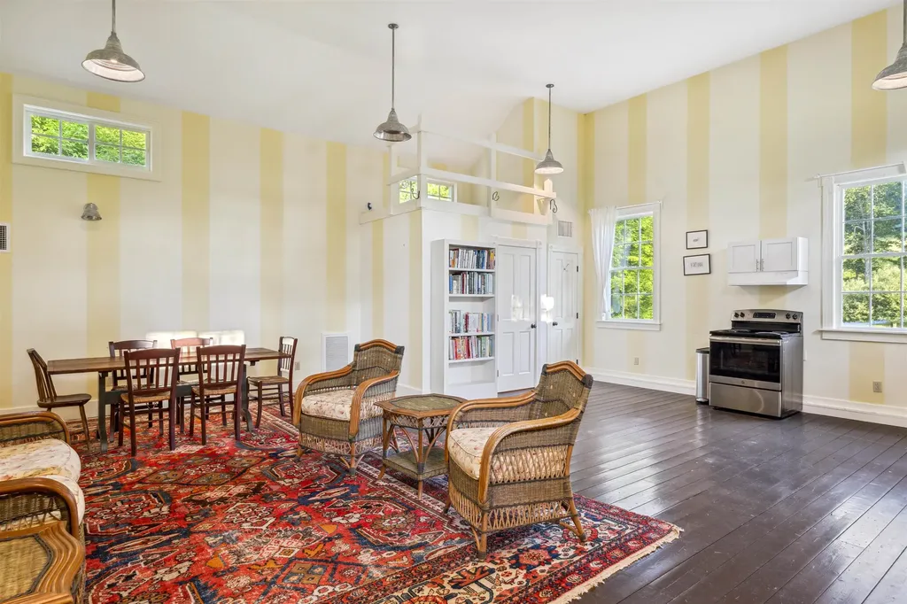 2589 W. Sandgate Road Sandgate VT 05250