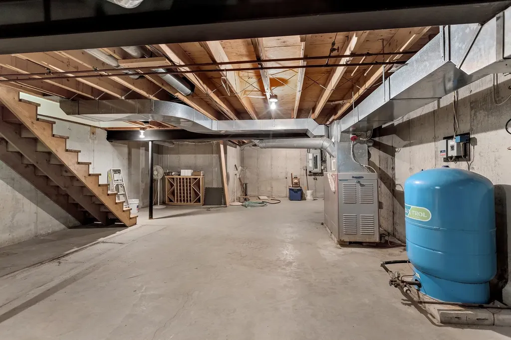 490 West Hill Road Ludlow VT 05149