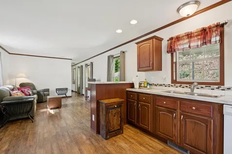 16 Maxfield Lane Hartland VT 05001