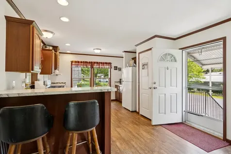 16 Maxfield Lane Hartland VT 05001