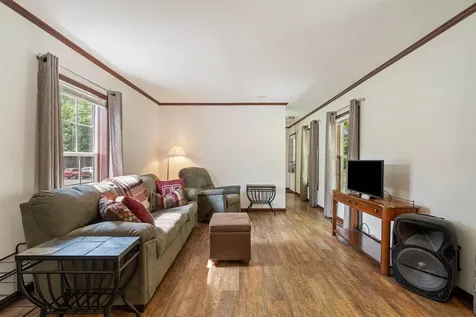 16 Maxfield Lane Hartland VT 05001