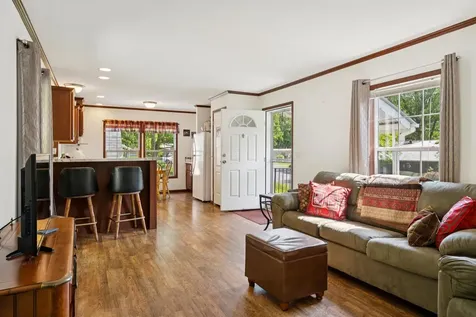 16 Maxfield Lane Hartland VT 05001
