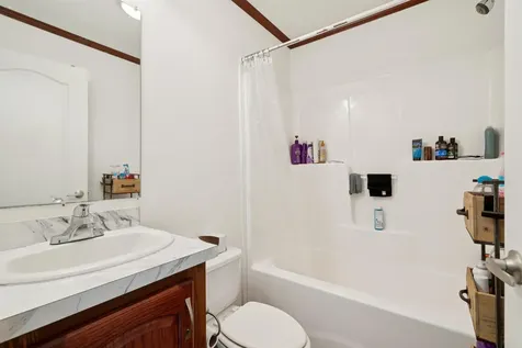 16 Maxfield Lane Hartland VT 05001
