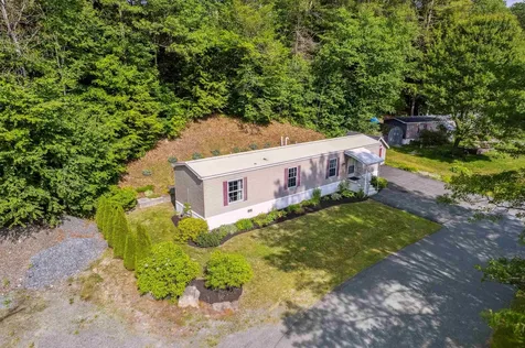 16 Maxfield Lane Hartland VT 05001