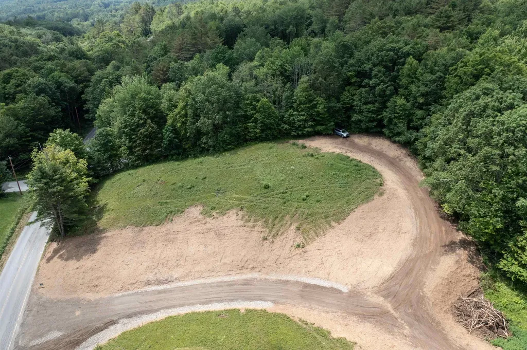 00 Quechee-hartland Road Hartland VT 05048