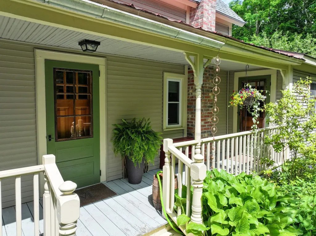 385 East Main Street Middlebury VT 05753