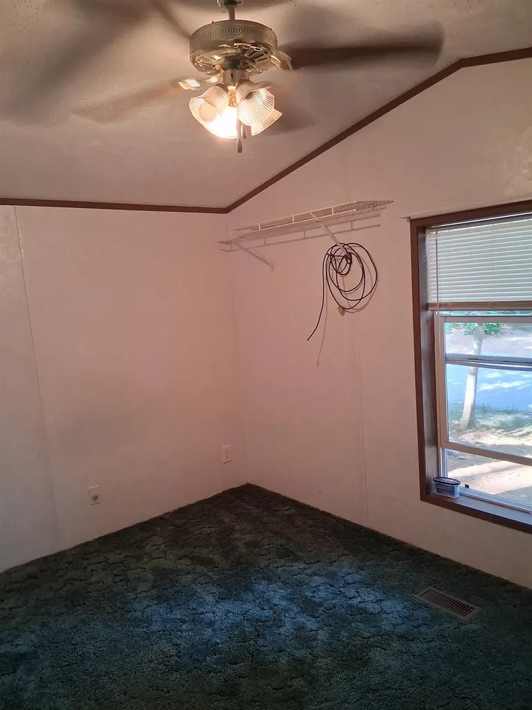 24 Flynn Lane Tamworth NH 03886