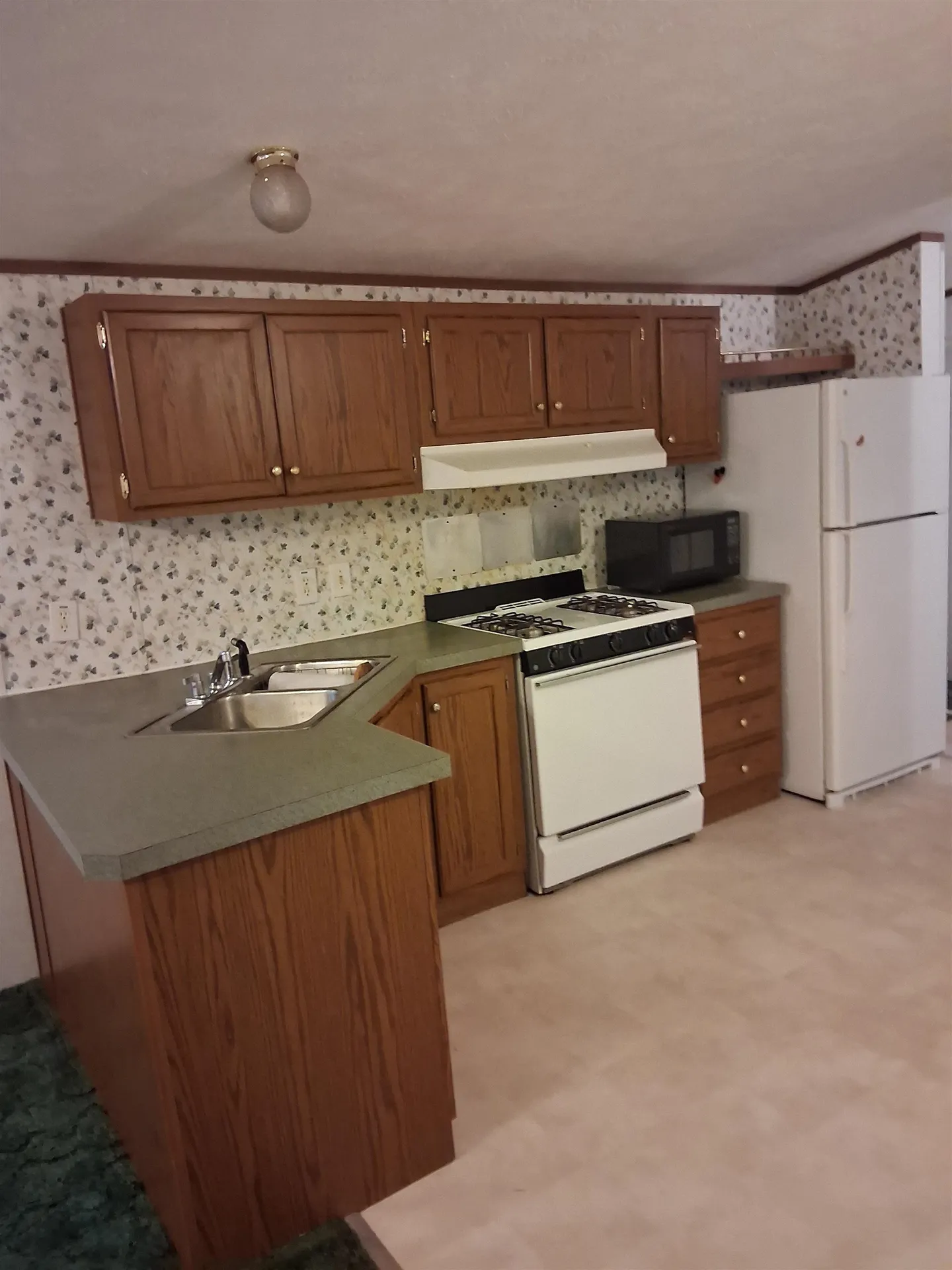 24 Flynn Lane Tamworth NH 03886