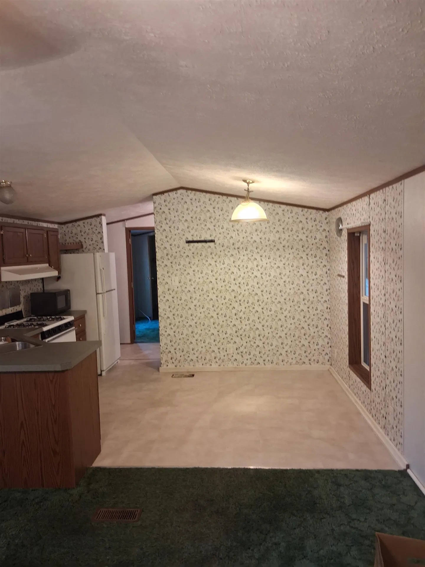 24 Flynn Lane Tamworth NH 03886