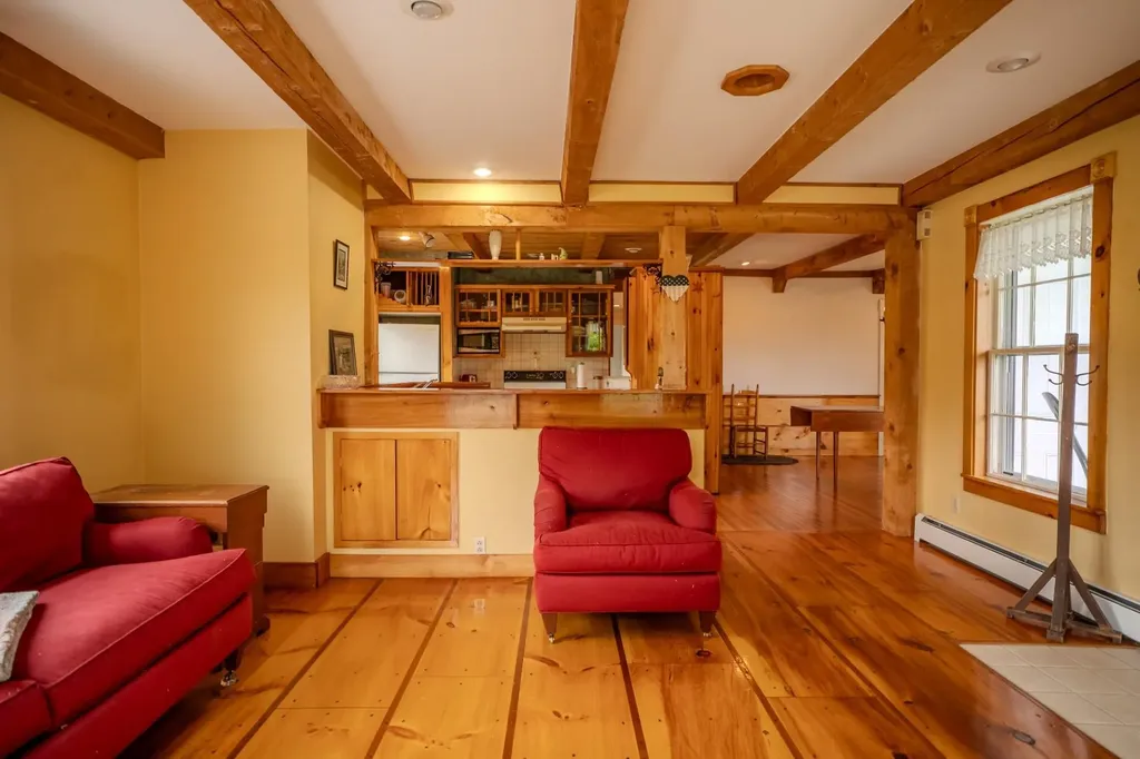 125 South Main Street Peacham VT 05862