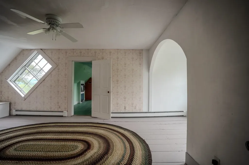 125 South Main Street Peacham VT 05862