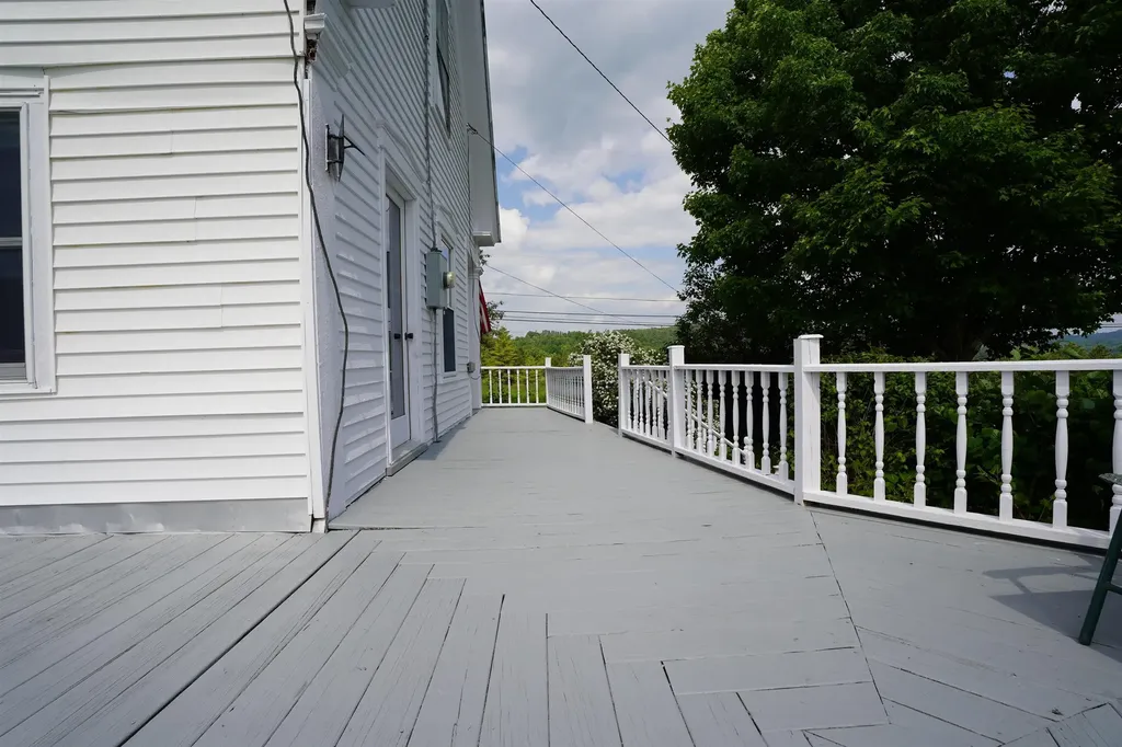 125 South Main Street Peacham VT 05862