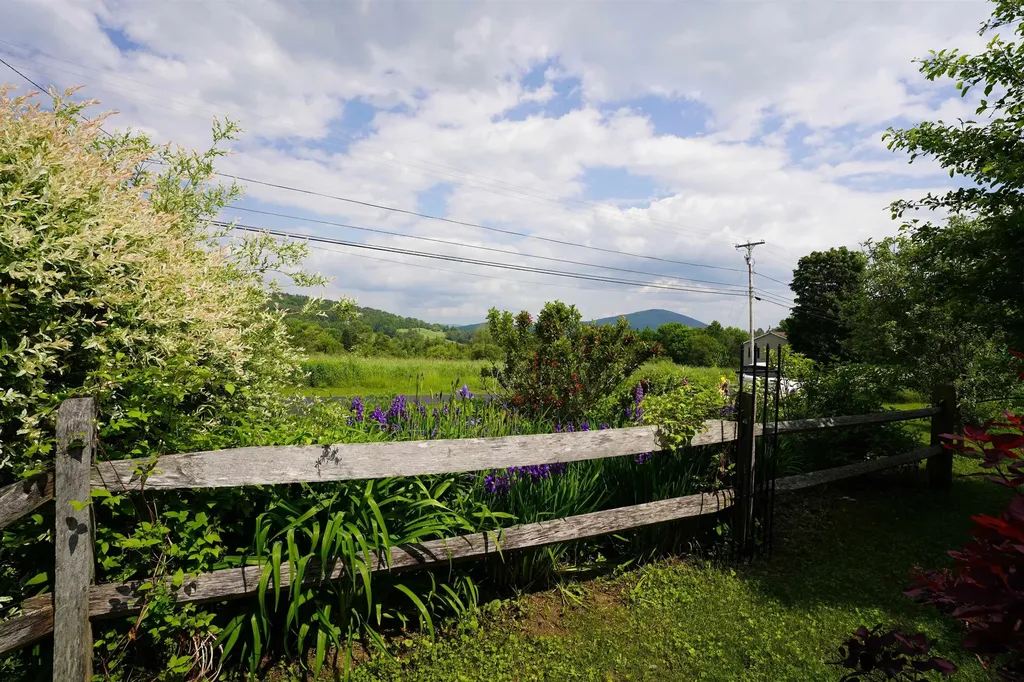 125 South Main Street Peacham VT 05862